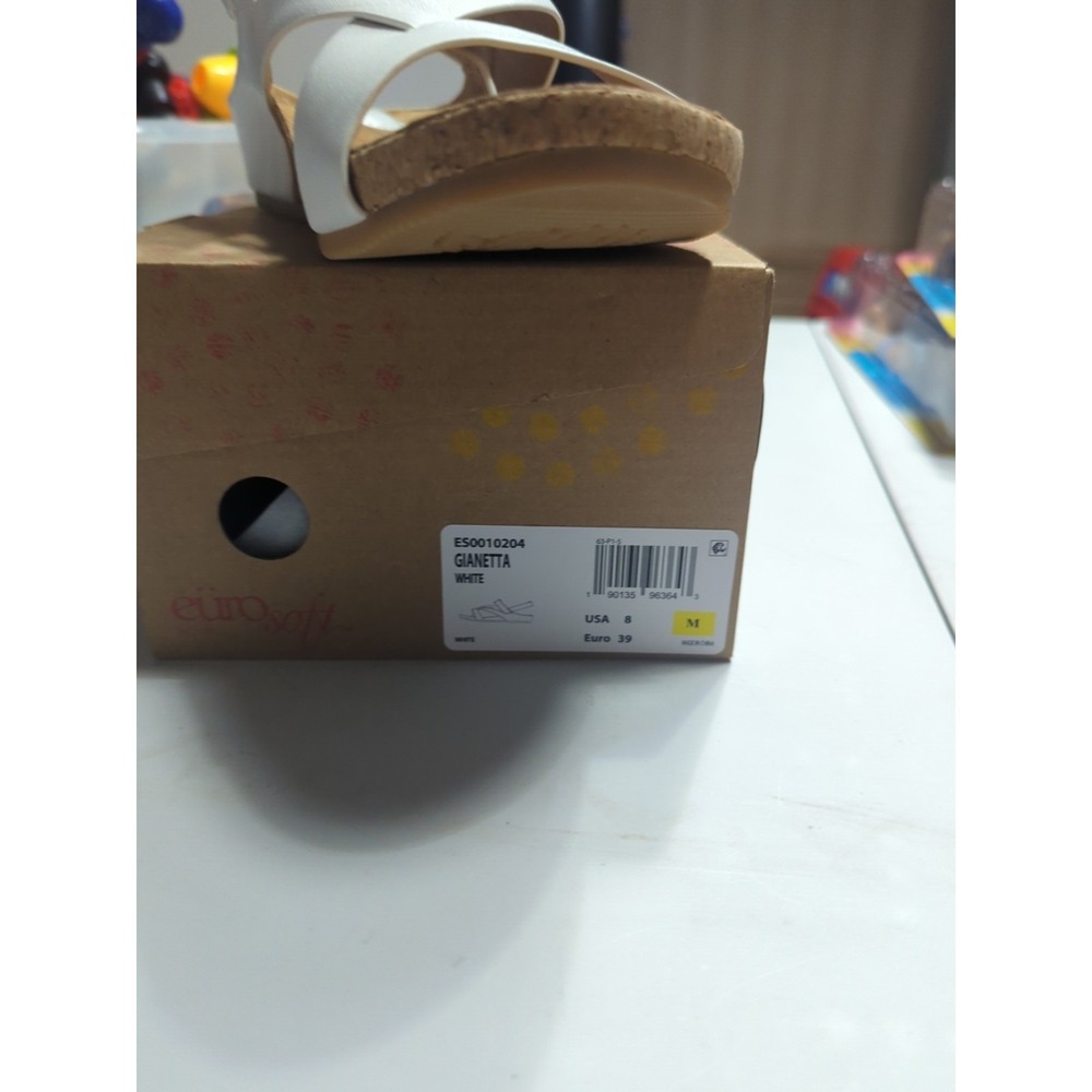 EUROSOFT Gianetta Women's Sandal 8  US - White NEW - Picture 3 of 5